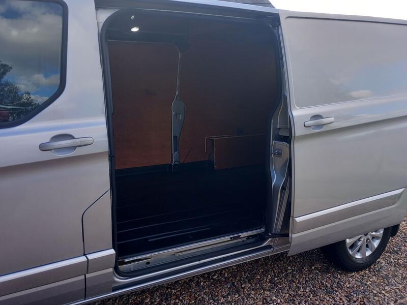 FORD TRANSIT CUSTOM