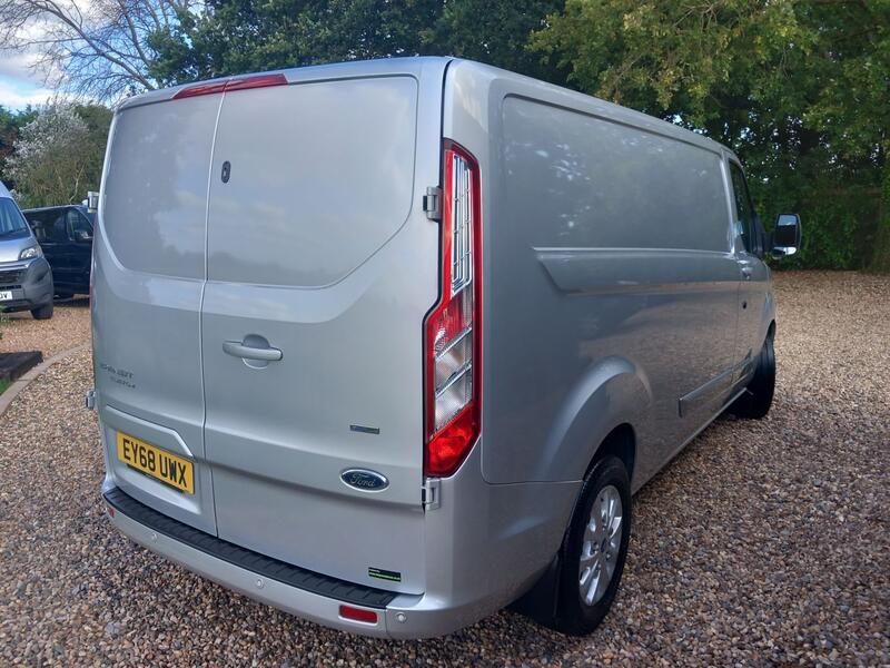 FORD TRANSIT CUSTOM