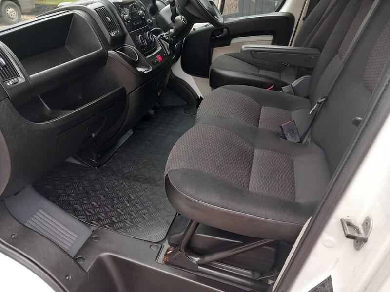 PEUGEOT BOXER