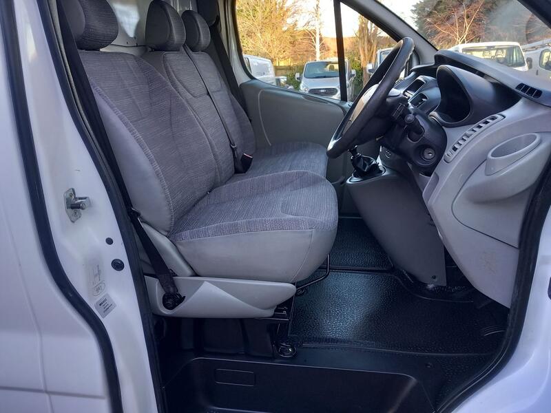 RENAULT TRAFIC