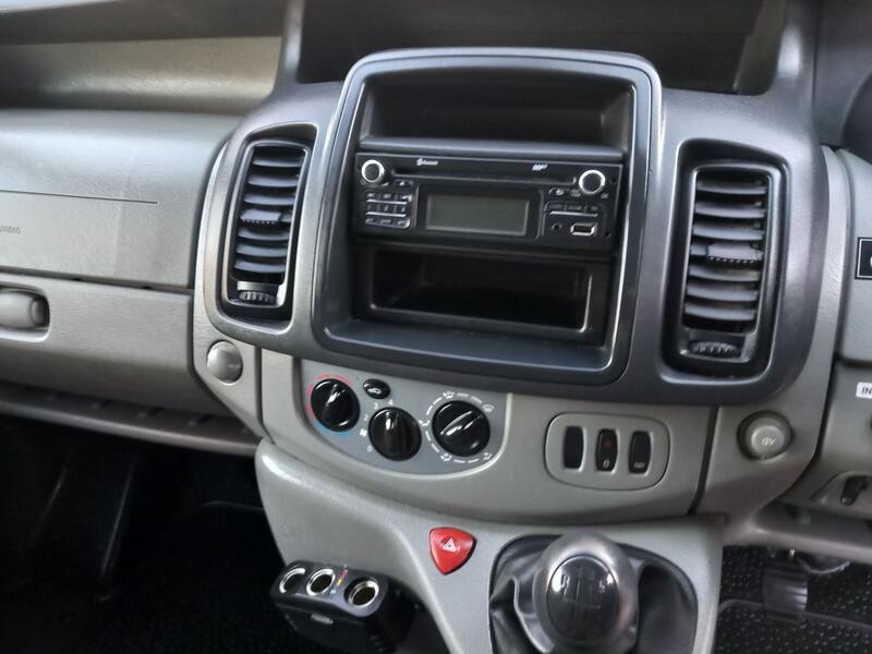 RENAULT TRAFIC