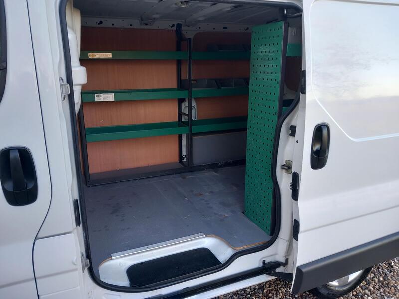 RENAULT TRAFIC