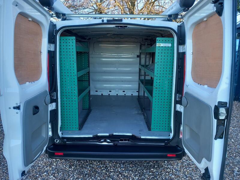 RENAULT TRAFIC