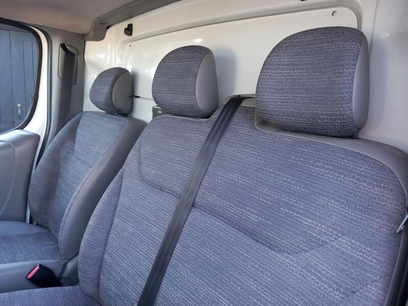 RENAULT TRAFIC