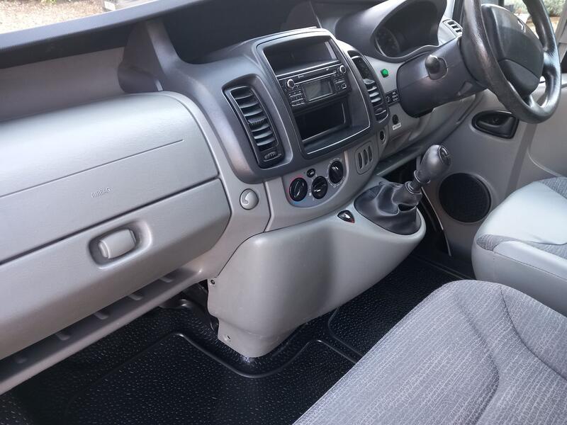 RENAULT TRAFIC