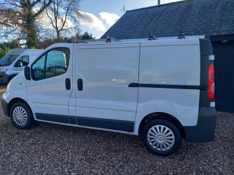 RENAULT TRAFIC