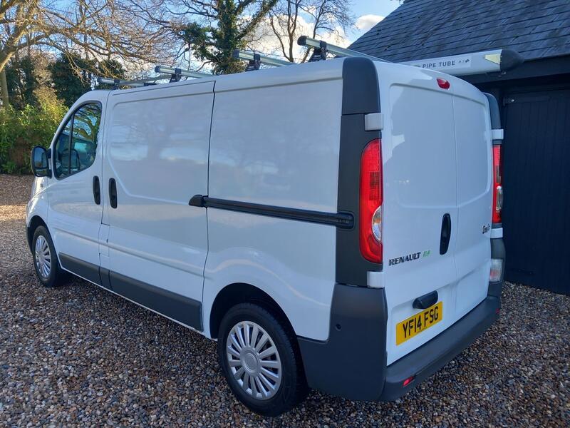 RENAULT TRAFIC