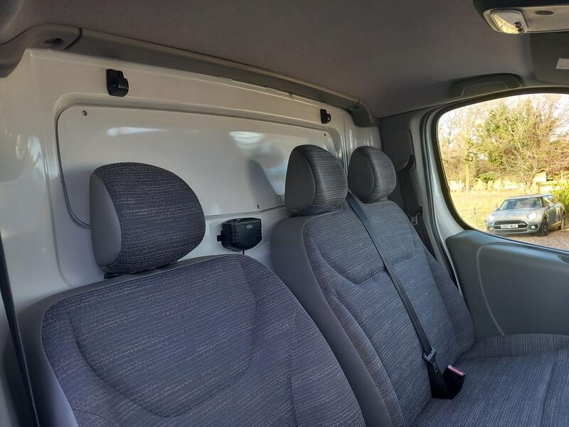 RENAULT TRAFIC