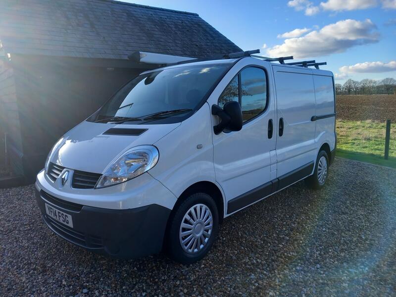 RENAULT TRAFIC