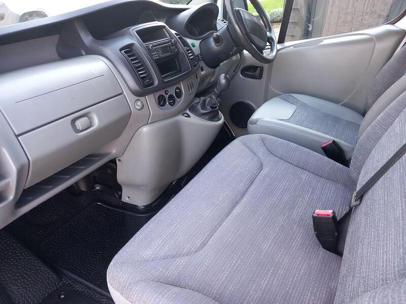 RENAULT TRAFIC