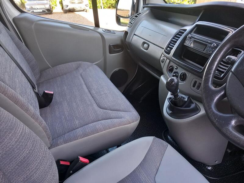RENAULT TRAFIC