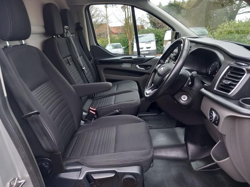 FORD TRANSIT CUSTOM