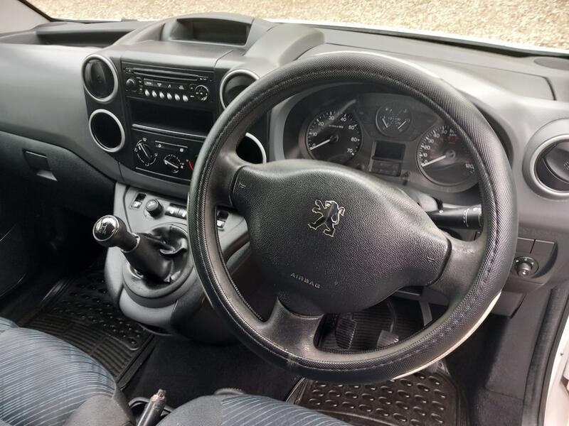PEUGEOT PARTNER