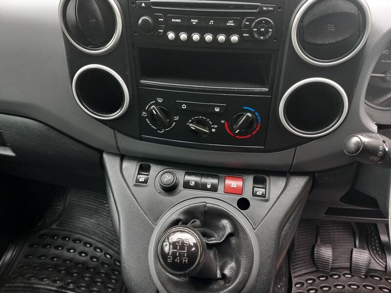 PEUGEOT PARTNER