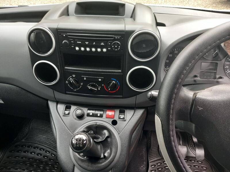 PEUGEOT PARTNER