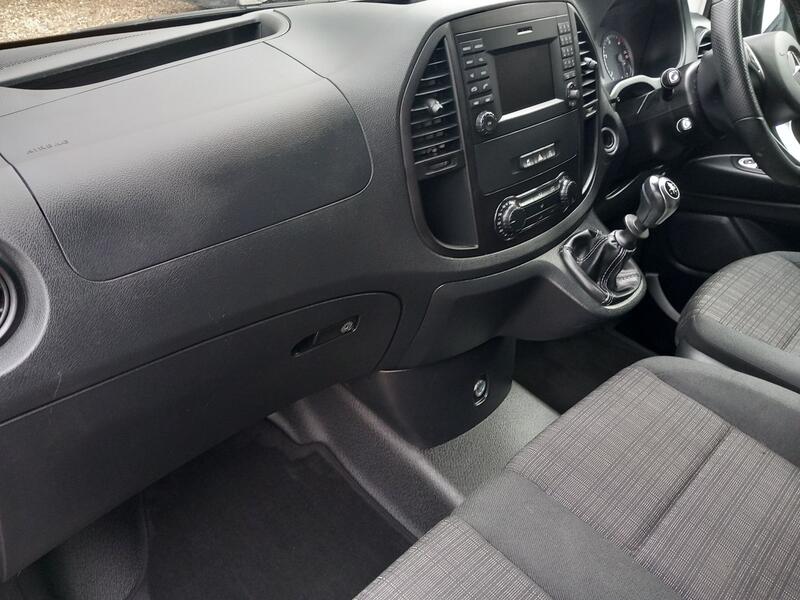 MERCEDES-BENZ VITO