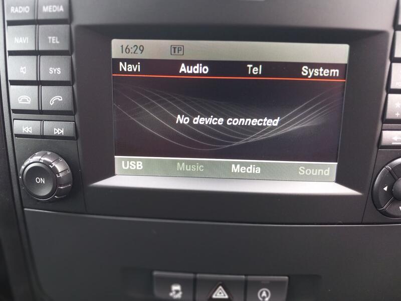 MERCEDES-BENZ VITO