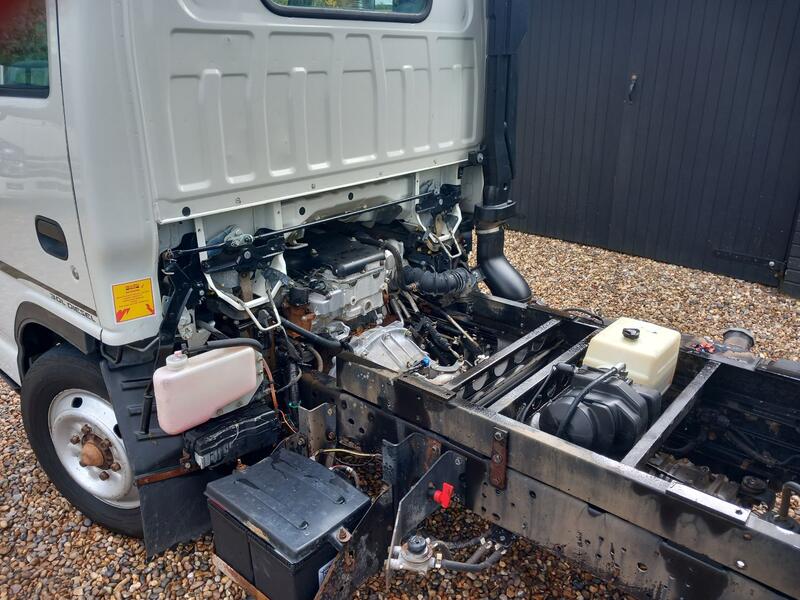 ISUZU NKR