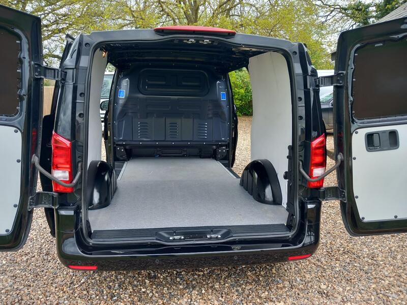MERCEDES-BENZ VITO
