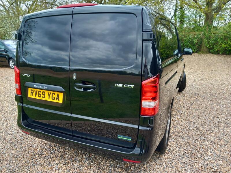 MERCEDES-BENZ VITO