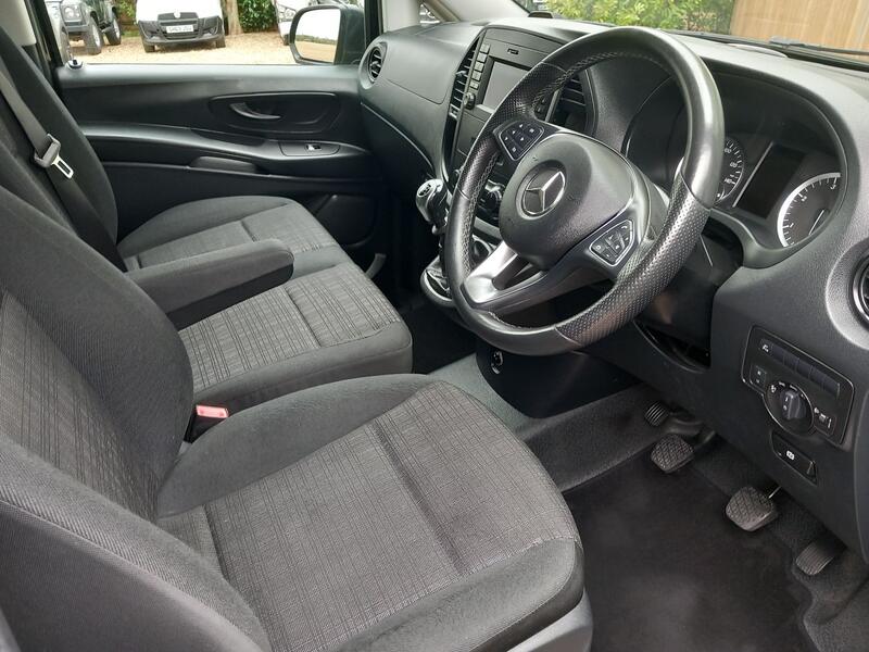 MERCEDES-BENZ VITO