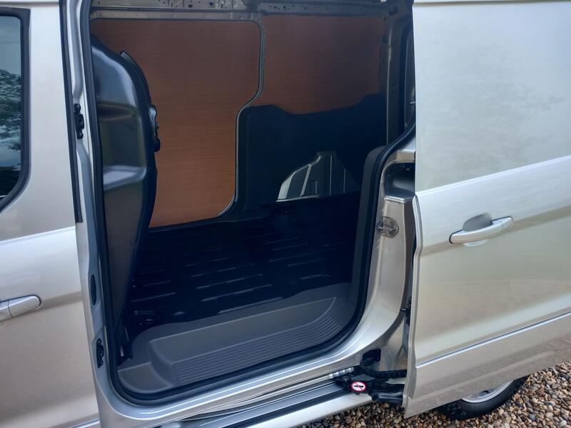 FORD TRANSIT CONNECT
