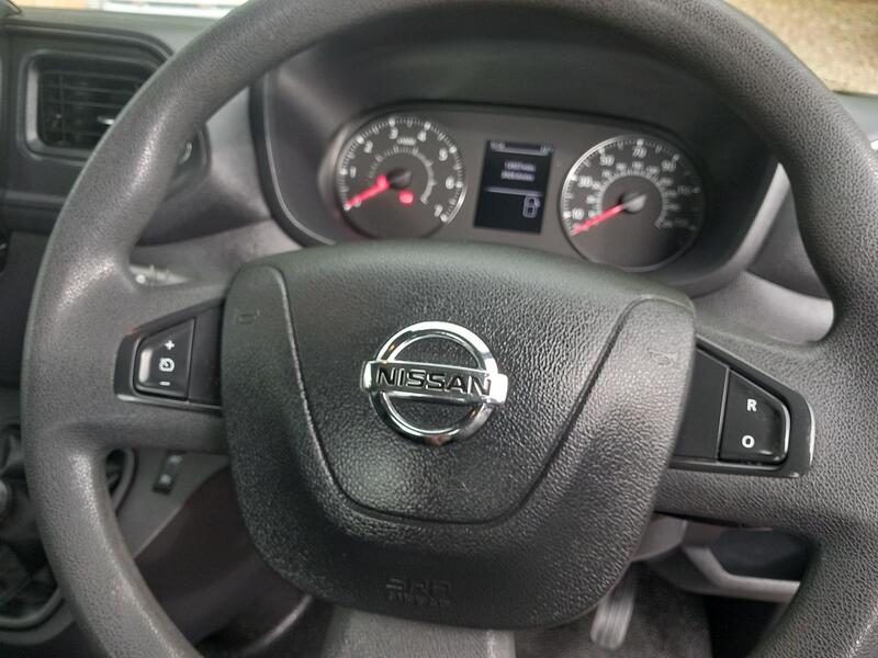 NISSAN NV400