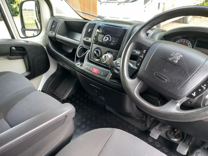 PEUGEOT BOXER