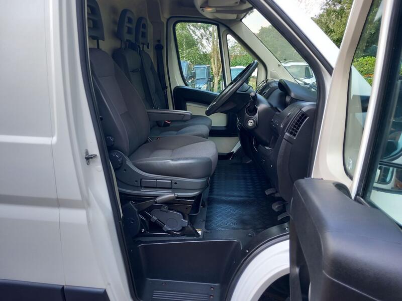 PEUGEOT BOXER