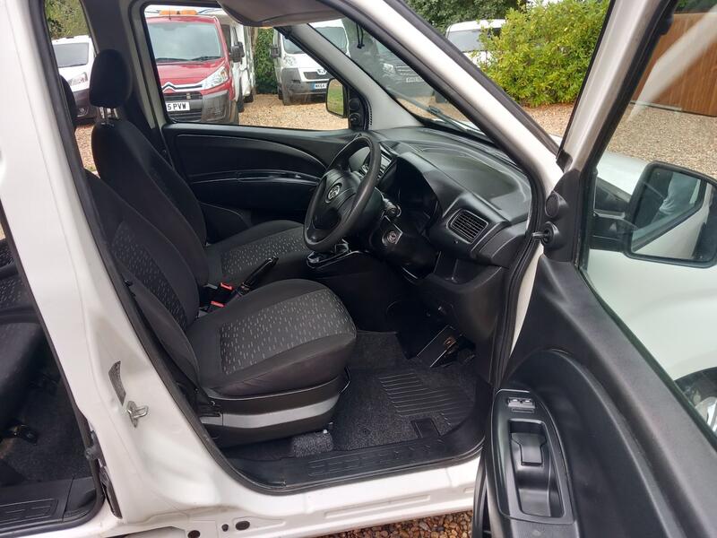 VAUXHALL COMBO