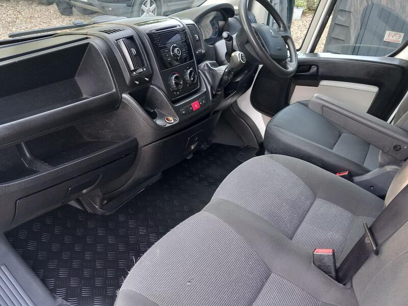 PEUGEOT BOXER