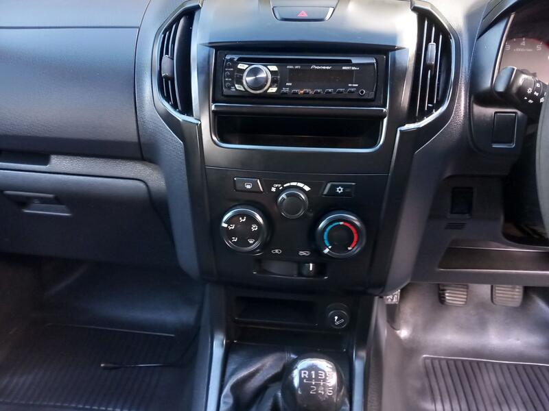 ISUZU D-MAX
