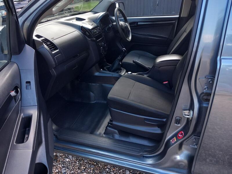 ISUZU D-MAX