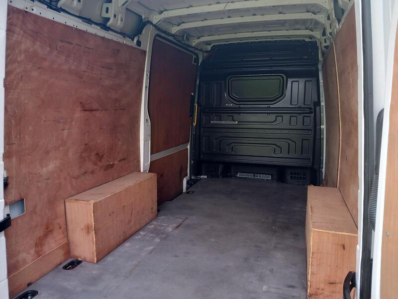 VOLKSWAGEN CRAFTER