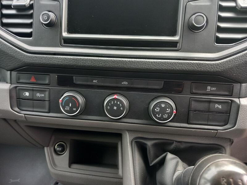 VOLKSWAGEN CRAFTER