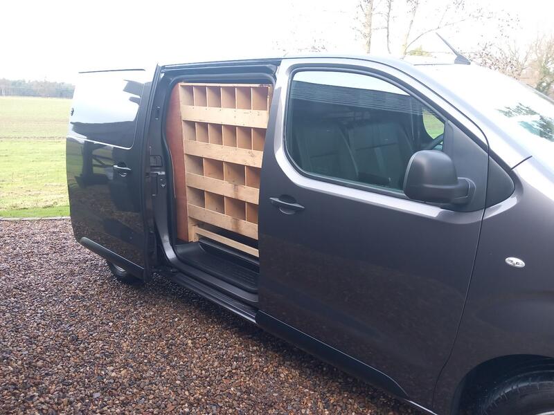 VAUXHALL VIVARO