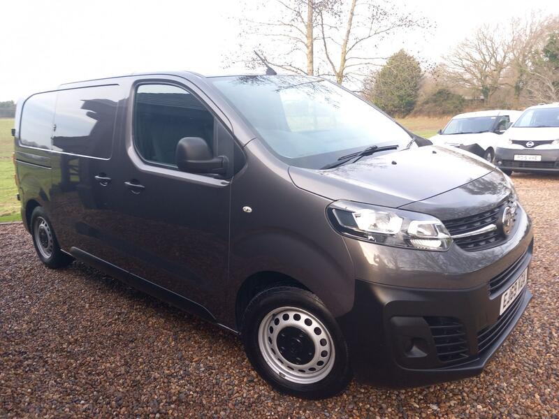 View VAUXHALL VIVARO 1.5 Turbo D 2700 Edition