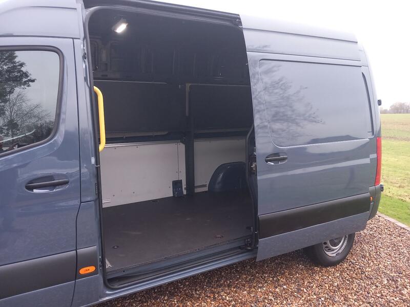 MERCEDES-BENZ SPRINTER