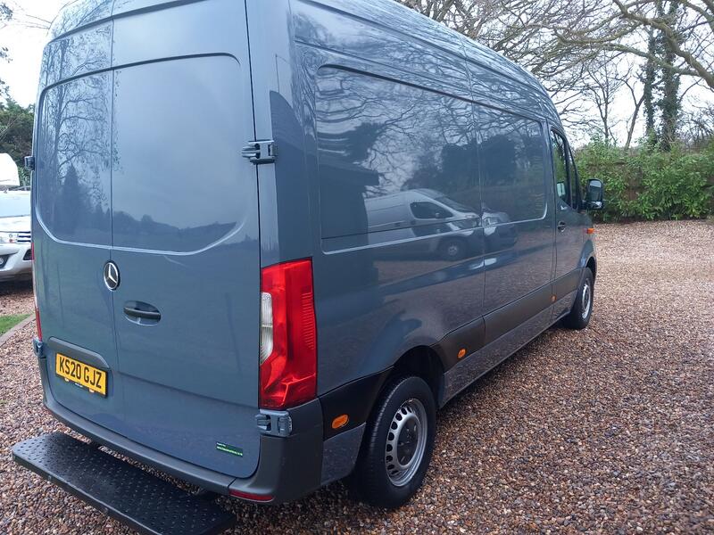 MERCEDES-BENZ SPRINTER