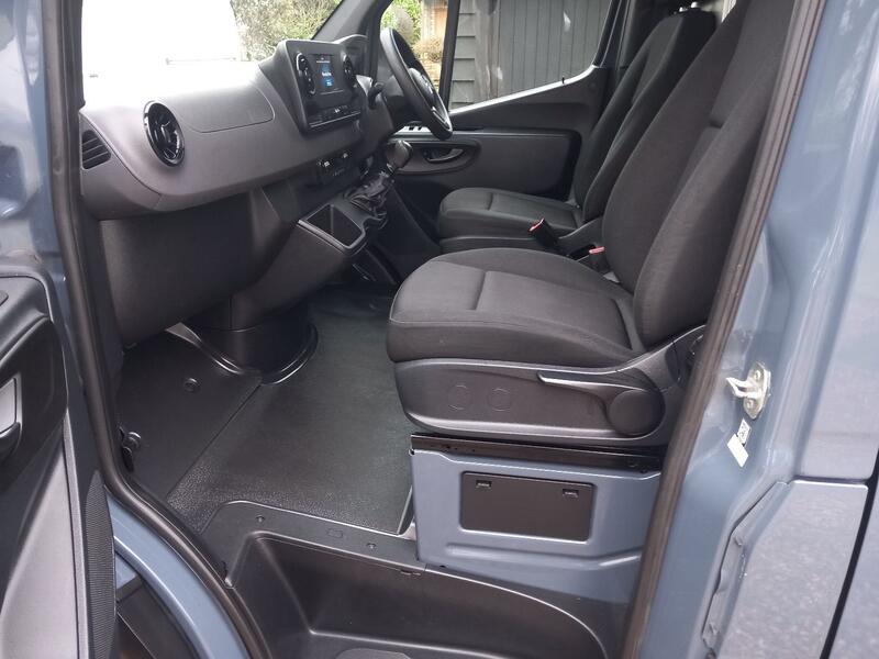 MERCEDES-BENZ SPRINTER