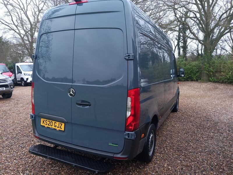 MERCEDES-BENZ SPRINTER