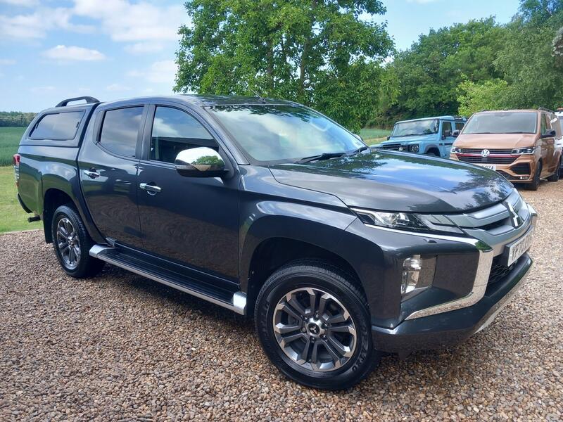 View MITSUBISHI L200 2.2 DI-D DC Warrior