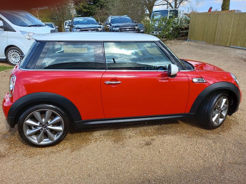 MINI HATCH COOPER