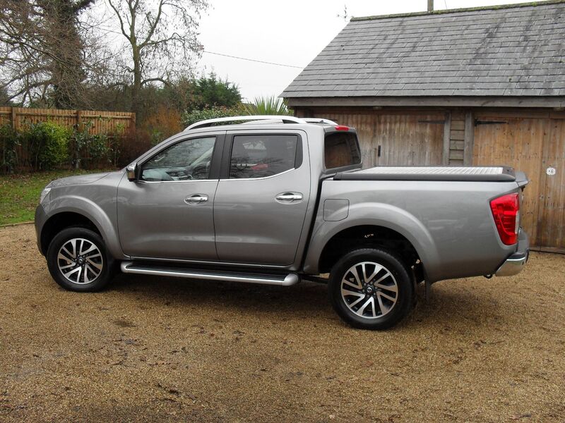 NISSAN NAVARA
