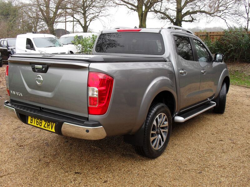 NISSAN NAVARA