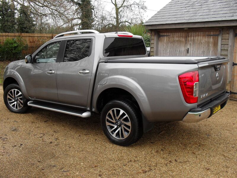NISSAN NAVARA