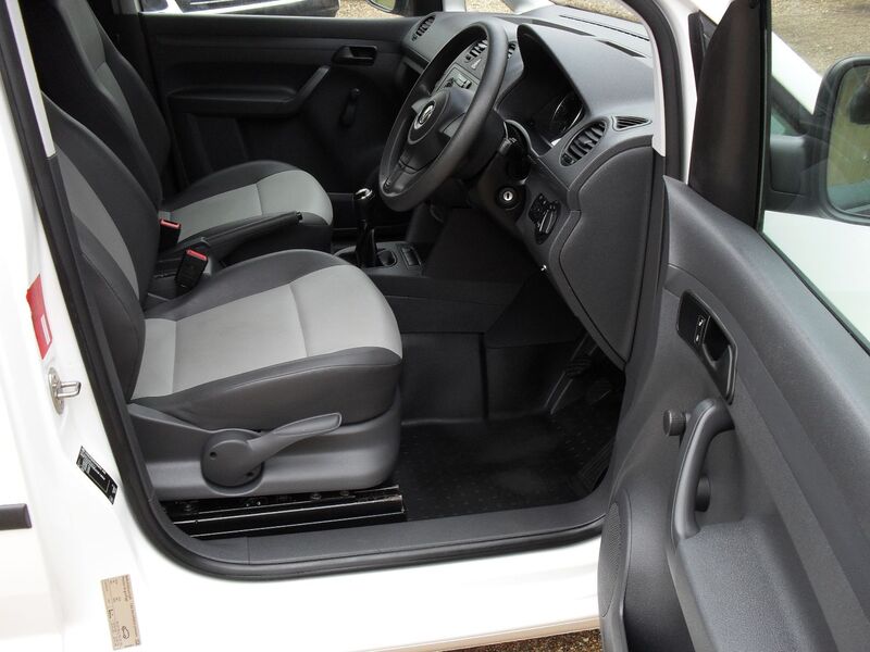 VOLKSWAGEN CADDY