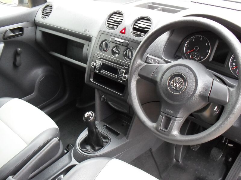 VOLKSWAGEN CADDY