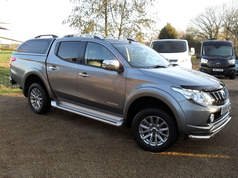 MITSUBISHI L200