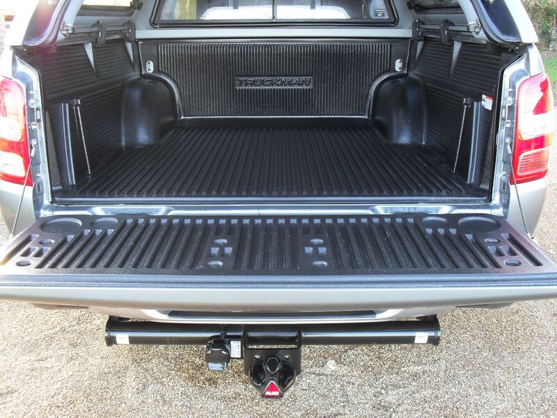 MITSUBISHI L200